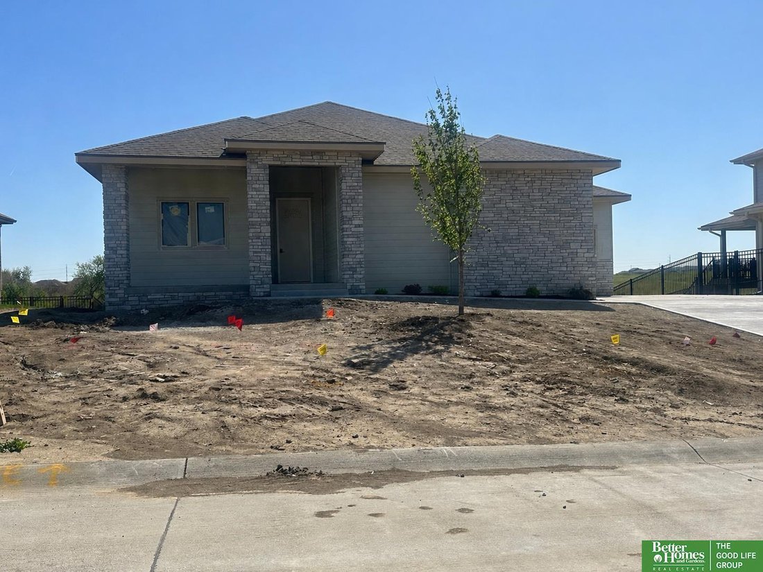 House in Papillion, Nebraska, United States 1 - 17356092