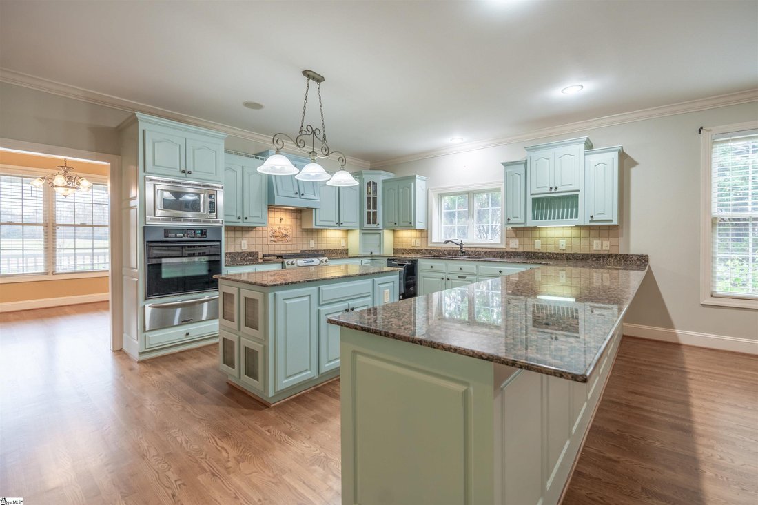 House in Taylors, South Carolina, United States 3 - 17794496