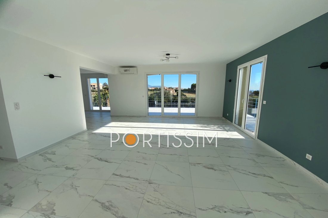 Apartment in Saint-Laurent-du-Var, Provence-Alpes-Côte d'Azur, France 2 - 17796989