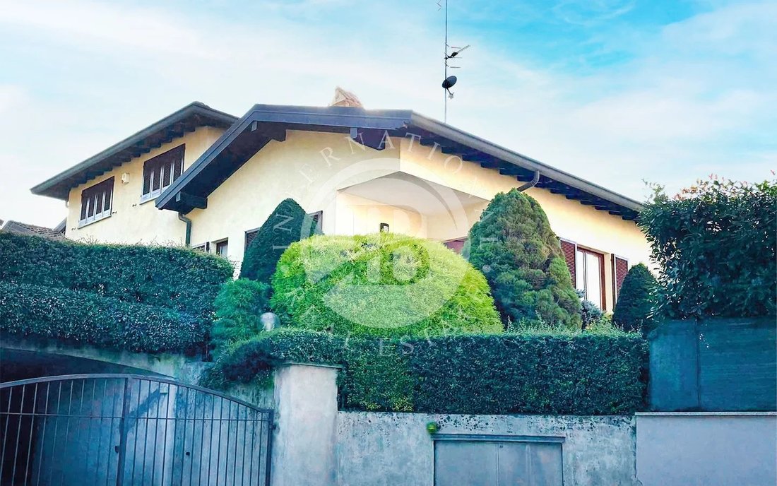 Apartment in Bizzarone, Lombardy, Italy 3 - 17796297