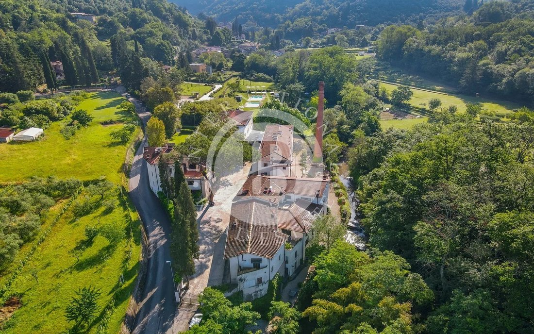Villa in Camaiore, Tuscany, Italy 4 - 17796320