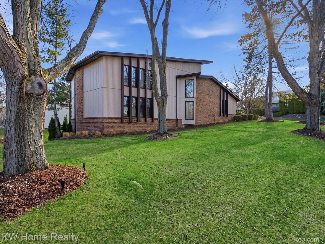 House in Orchard Lake Village, Michigan, United States 2 - 17800524