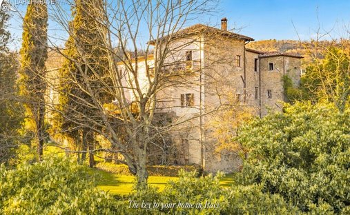 House in Licciana Nardi, Tuscany, Italy 1