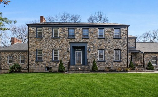 House in Milton, Massachusetts, United States 1