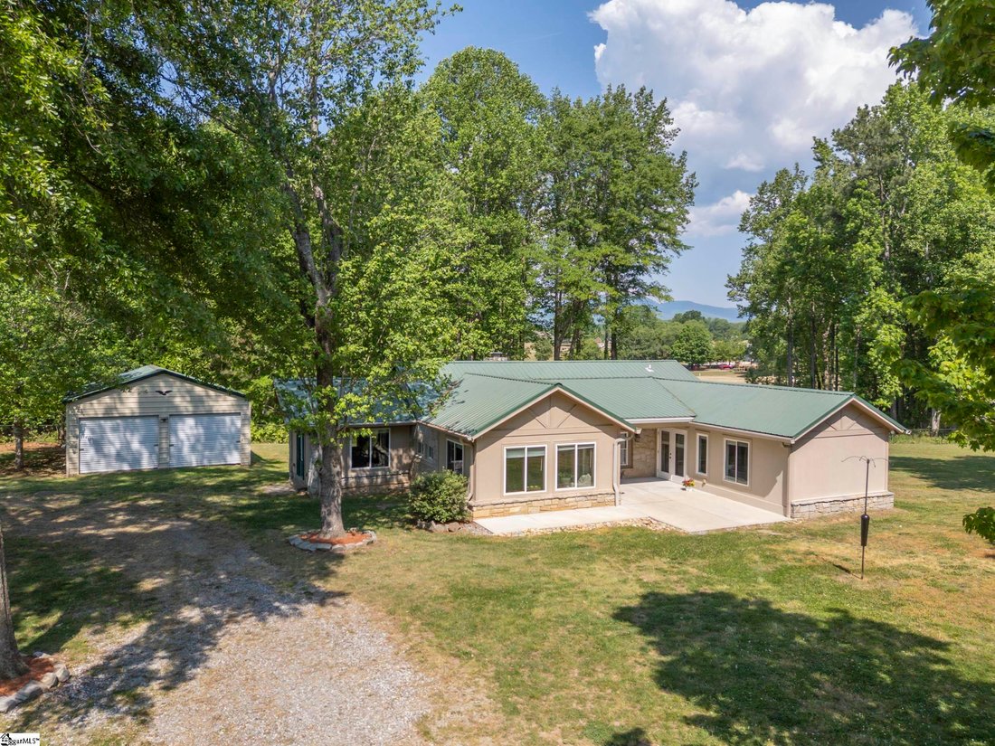 House in Campobello, South Carolina, United States 1 - 17794173