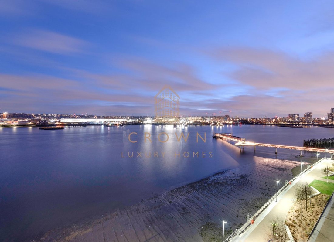House in Victoria Docks, Newham, England 2 - 17795242