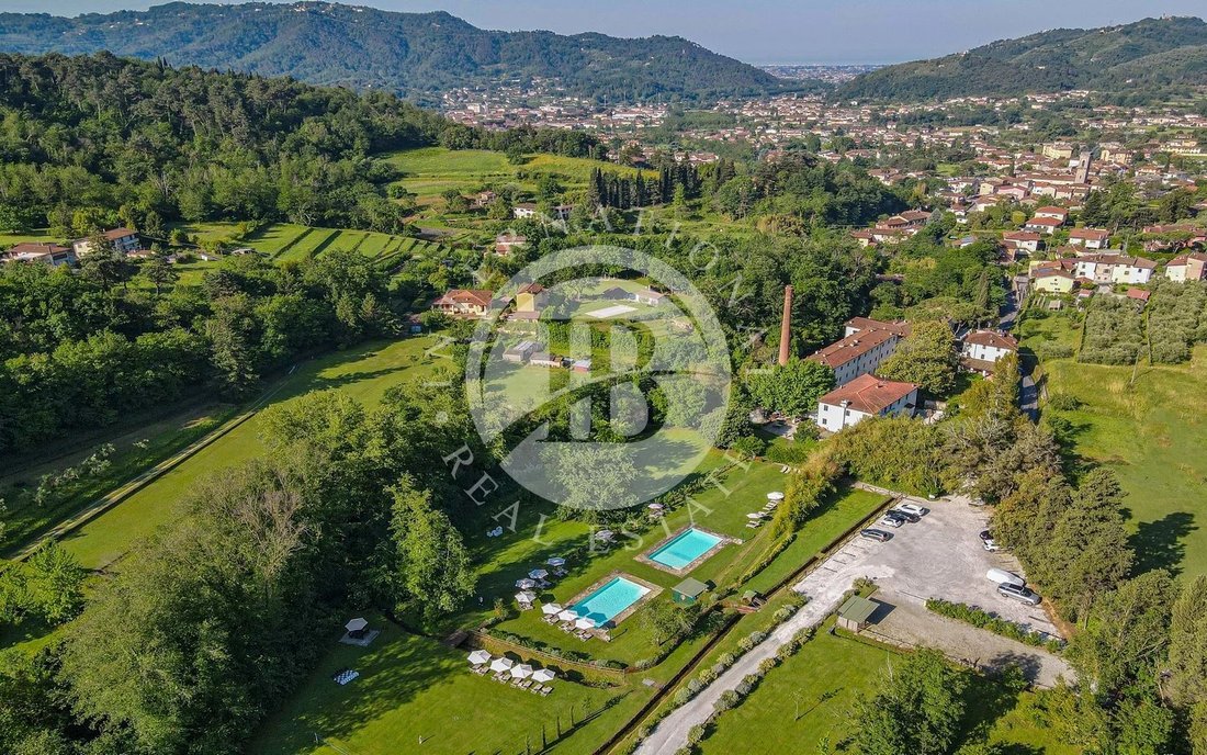 Villa in Camaiore, Tuscany, Italy 1 - 17796320