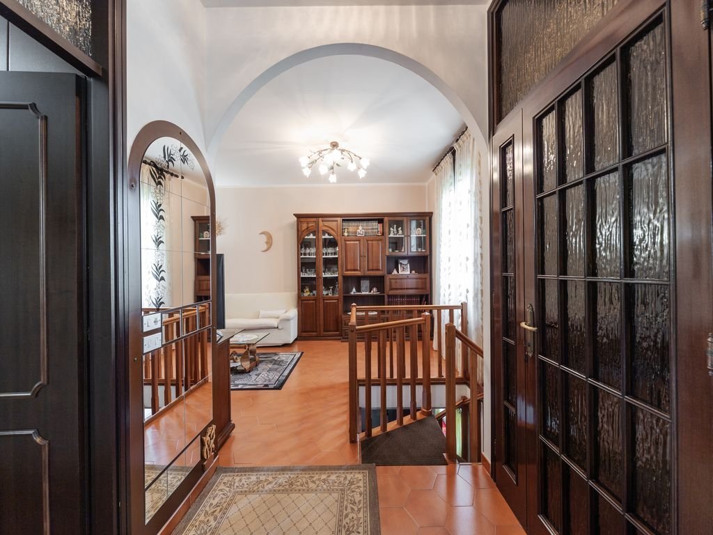 Villa in San Fruttuoso, Monza, Lombardy 3 - 17800808