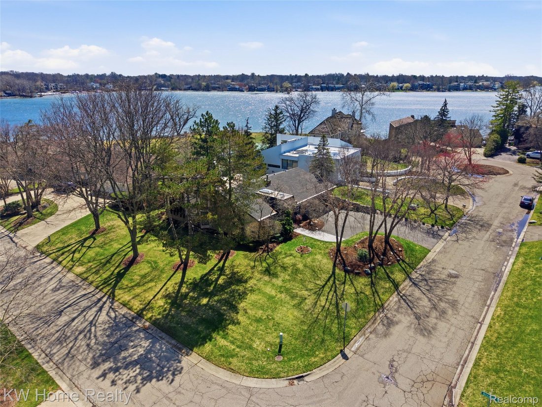 House in Orchard Lake Village, Michigan, United States 5 - 17800524
