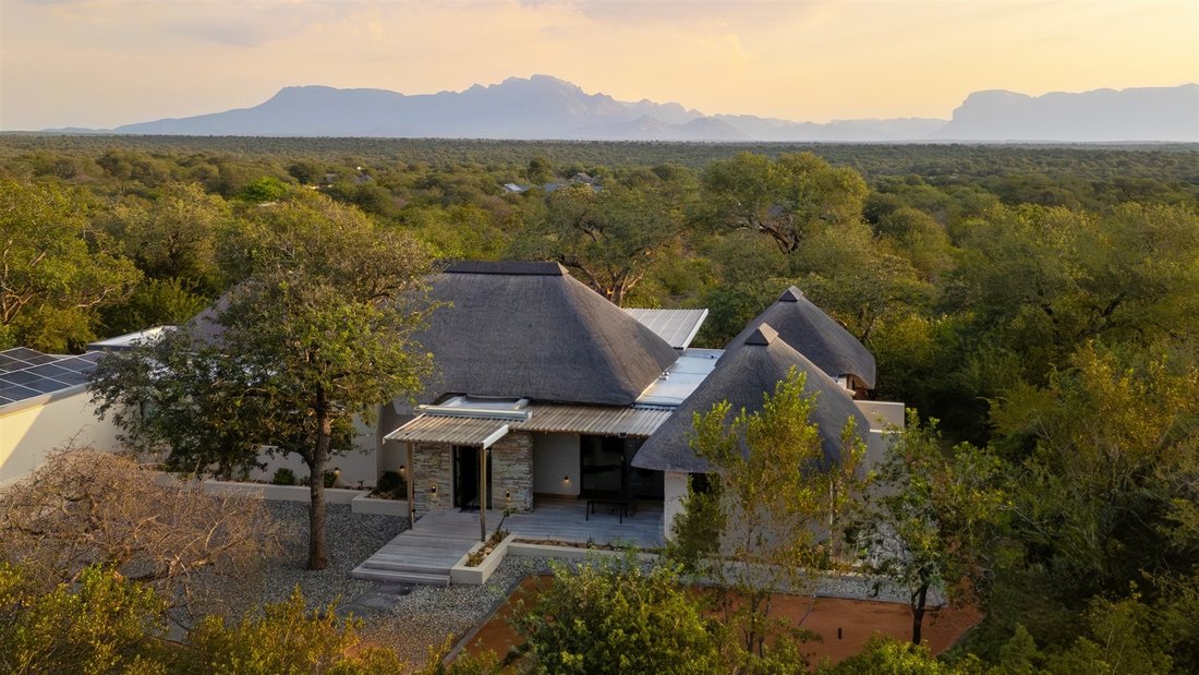 House in Hoedspruit, Limpopo, South Africa 2 - 17797844