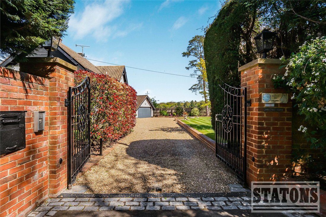 House in Bell Bar, Hatfield, England 2 - 17795366