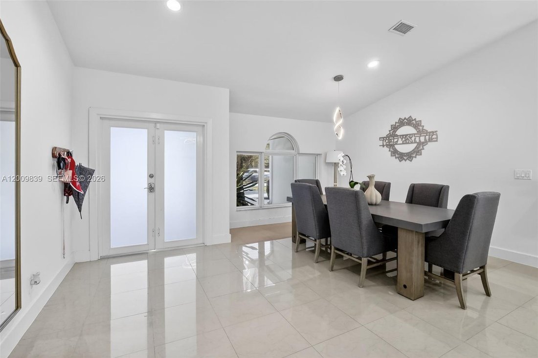 House in Hollywood, Florida, United States 5 - 17799488