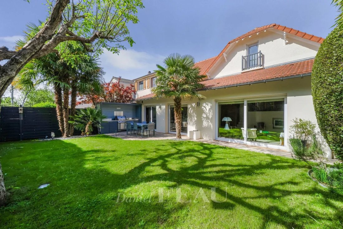 House in Le Chesnay, Le Chesnay-Rocquencourt, France 1 - 17797042
