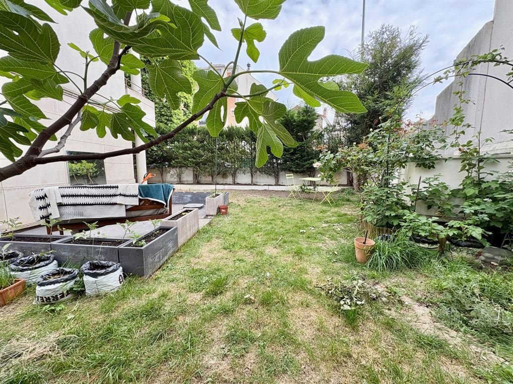 Apartment in Espaces Jeunes, Issy-les-Moulineaux, France 5 - 17043025