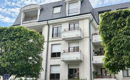 Apartment in Espaces Jeunes, Issy-les-Moulineaux, France 1
