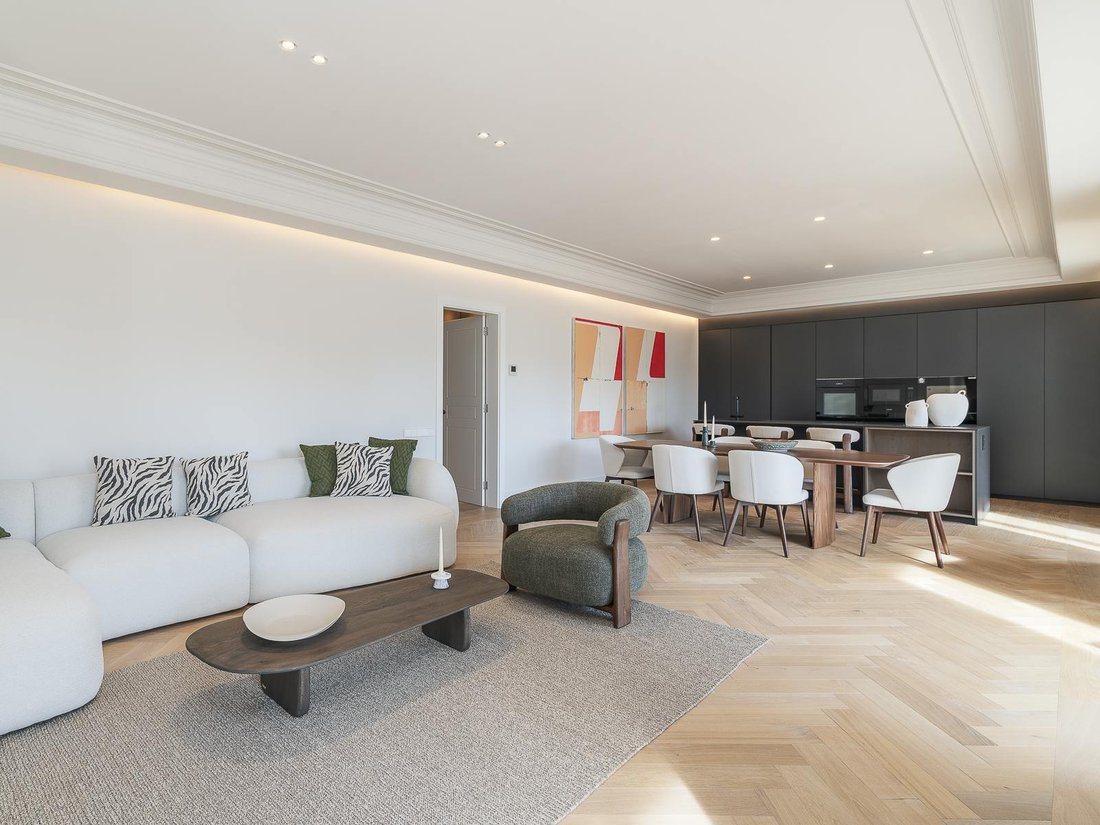 Apartment in Eixample, Barcelona, Spain 1 - 15232821