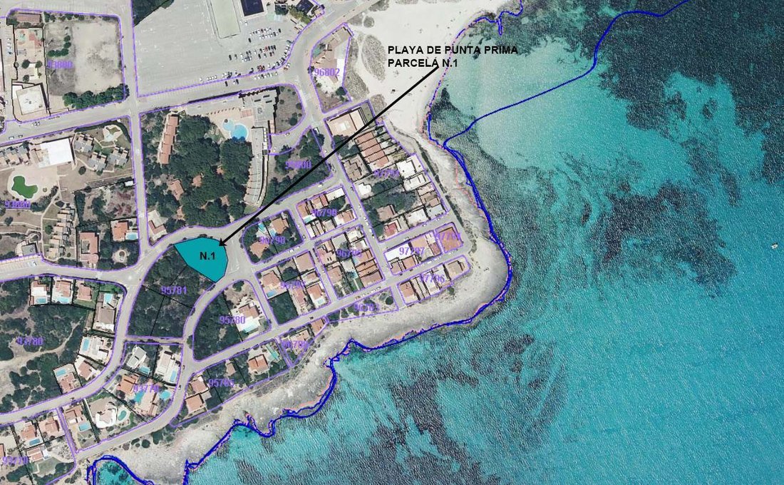 Land in Punta Prima, Sant Lluis, Balearic Islands 1 - 16989565
