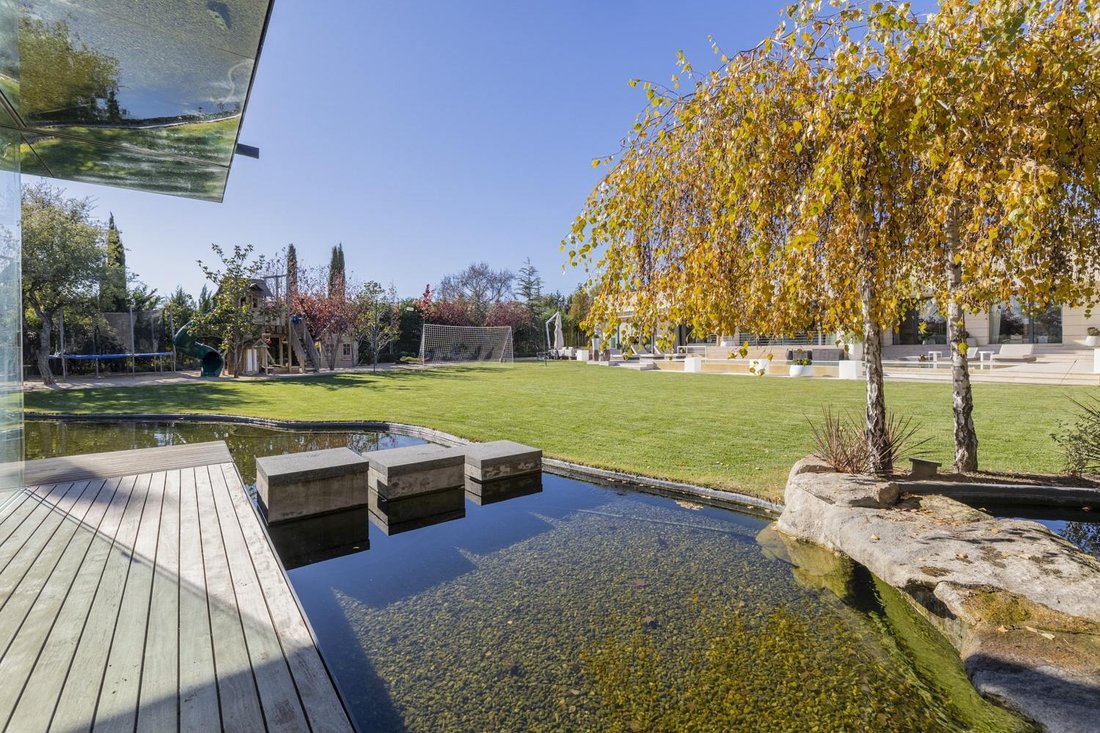 Villa in Pozuelo de Alarcon, Comunidad de Madrid, Spain 5 - 16987484