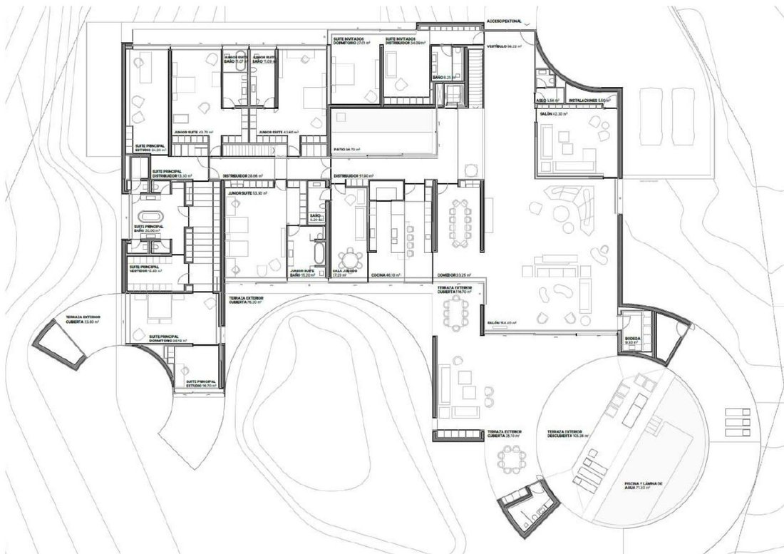 Villa in La Moraleja, Alcobendas, Comunidad de Madrid 4 - 16988162