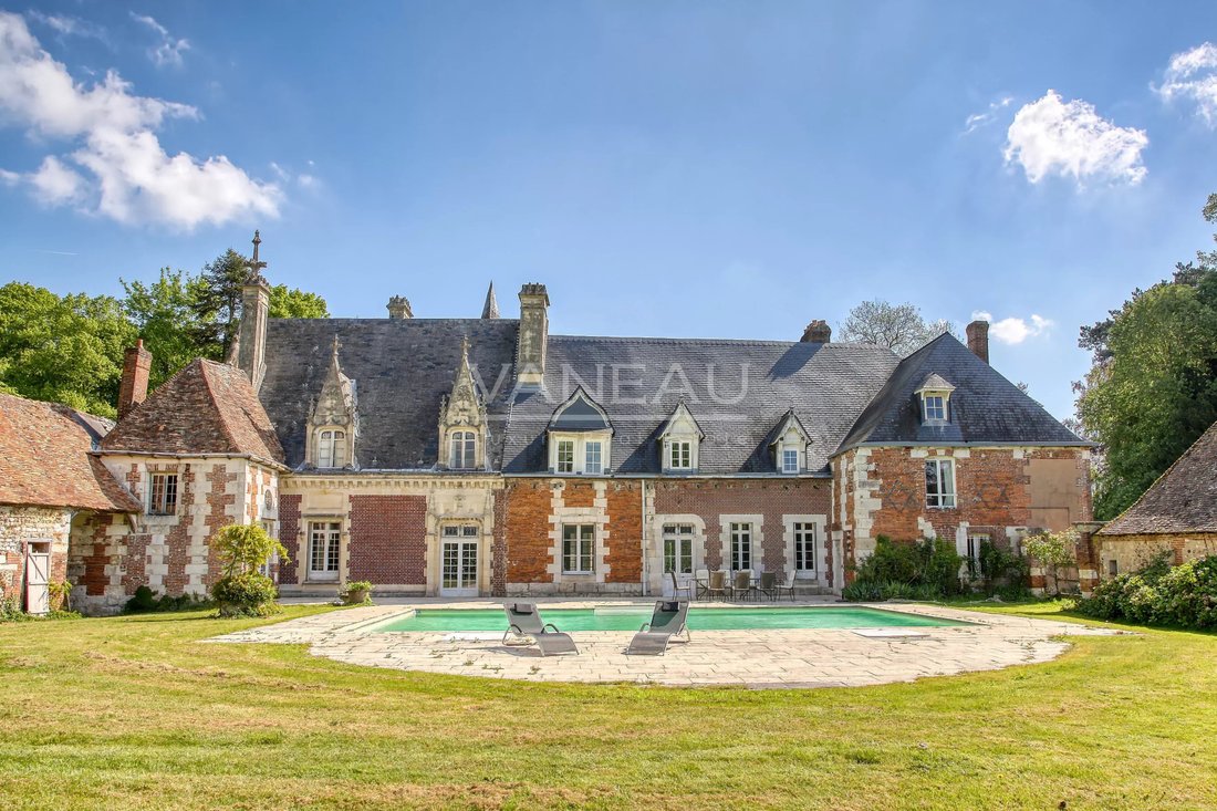 Estate in France 1 - 17797447