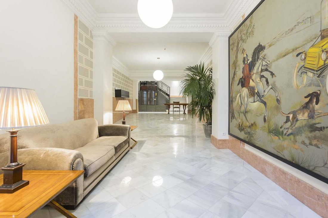 Apartment in Ciutat Vella, Barcelona, Spain 4 - 15584978