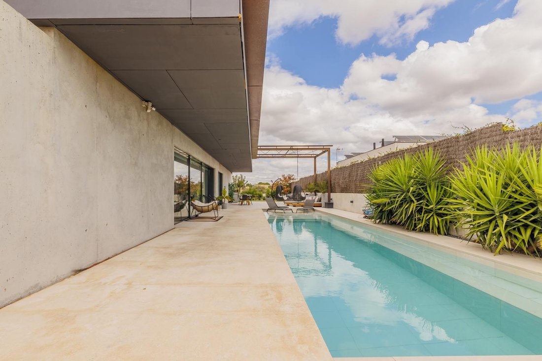 Villa in Boadilla del Monte, Comunidad de Madrid, Spain 4 - 16988332