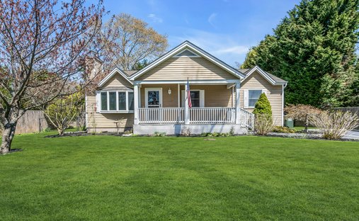 House in Hampton Bays, New York, United States 1