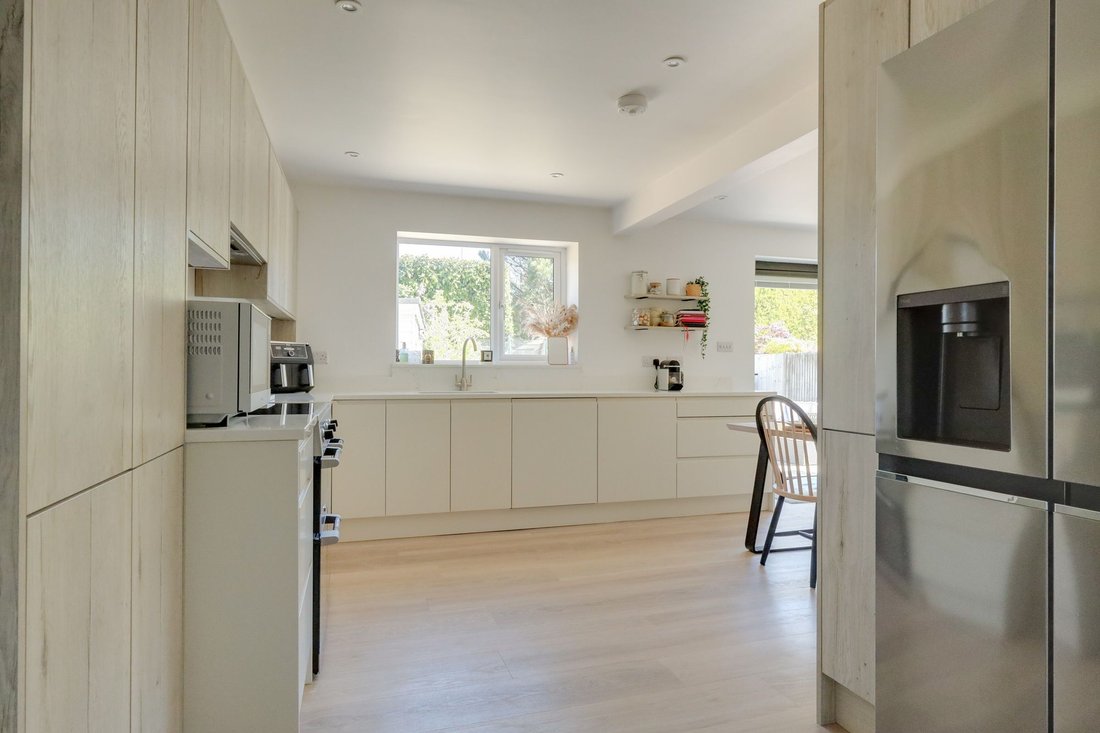 Chalet in Burgess Hill, England 5 - 17797150