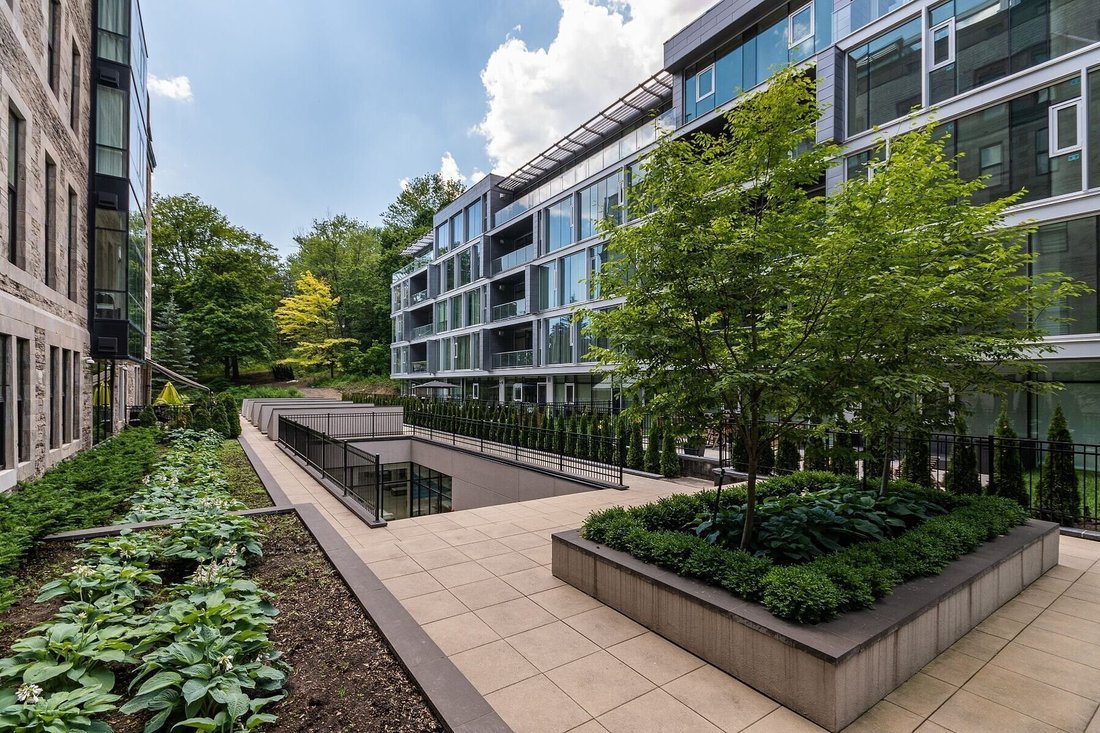 Condo in Montreal, Quebec, Canada 1 - 17801677