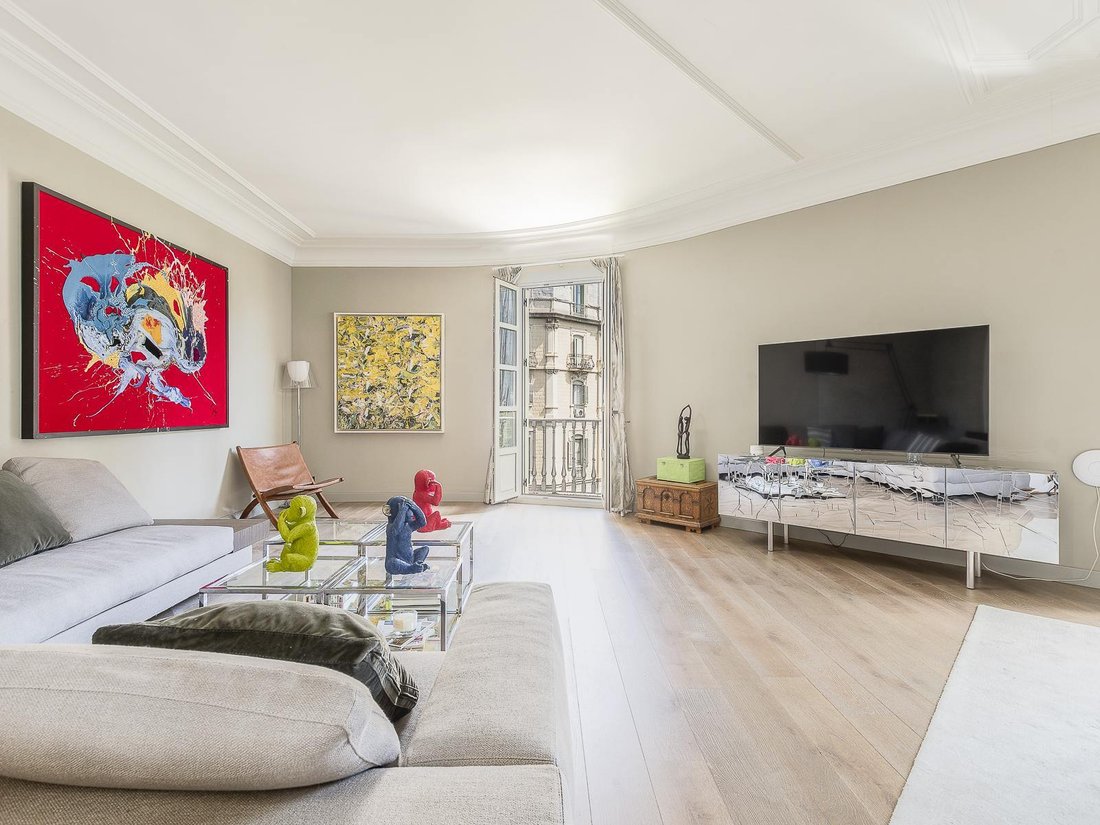 Apartment in Eixample, Barcelona, Spain 5 - 17619041