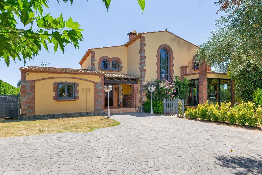 Villa in Peralada, Catalonia, Spain 2 - 16989299