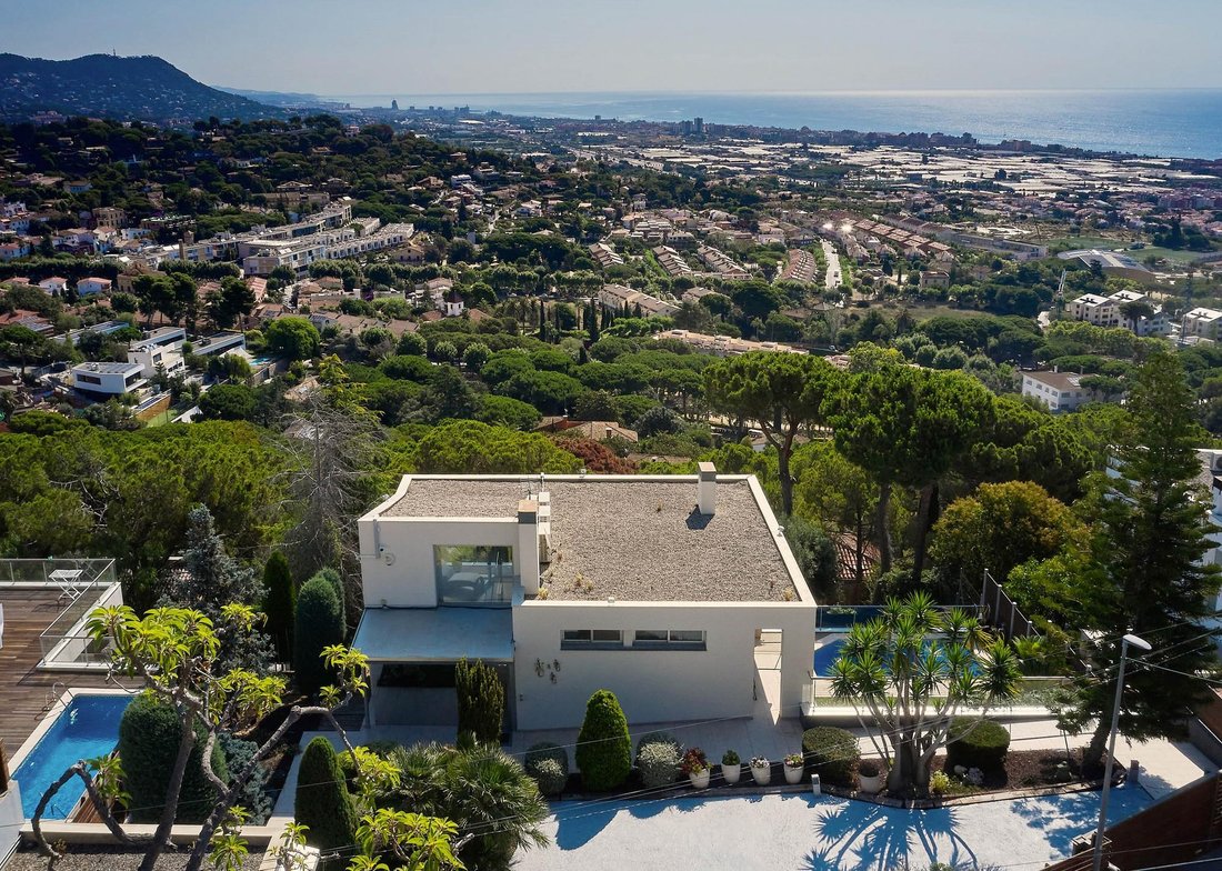 Villa in Premia de Dalt, Catalonia, Spain 2 - 16988995
