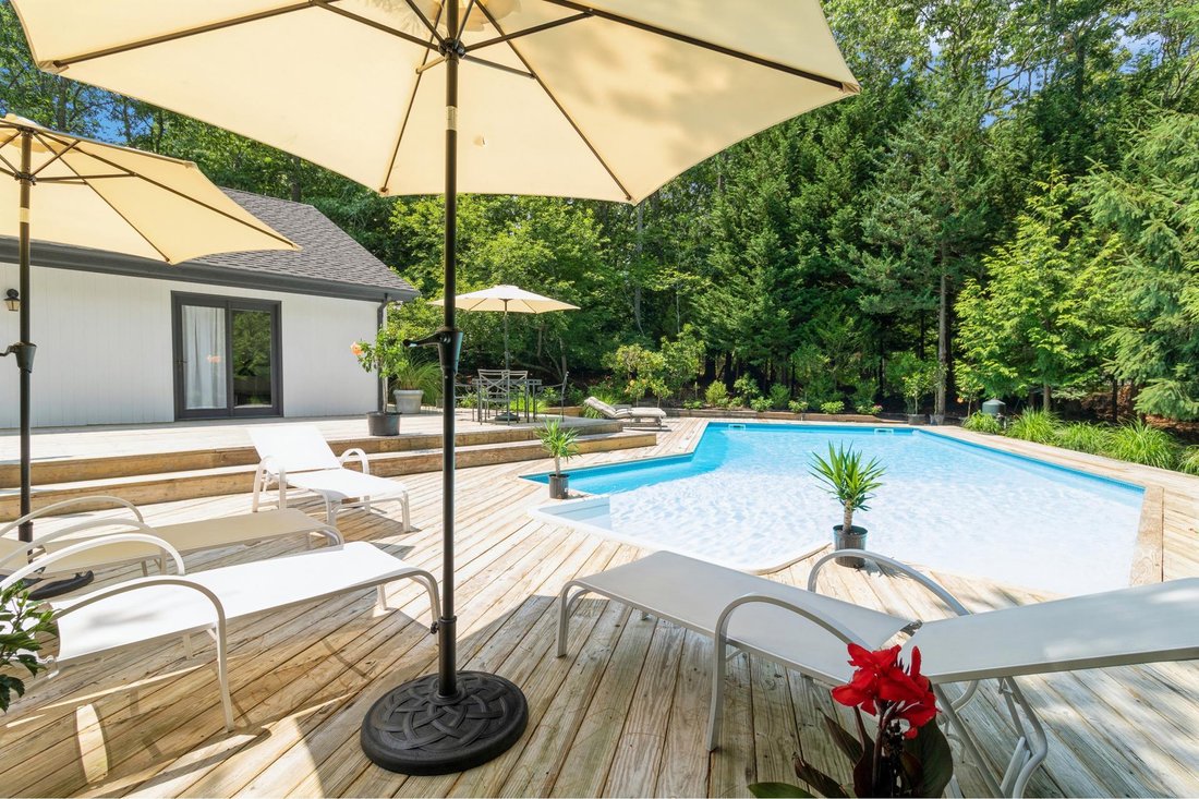 Hampton Bays, New York, United States 1 - 15879237