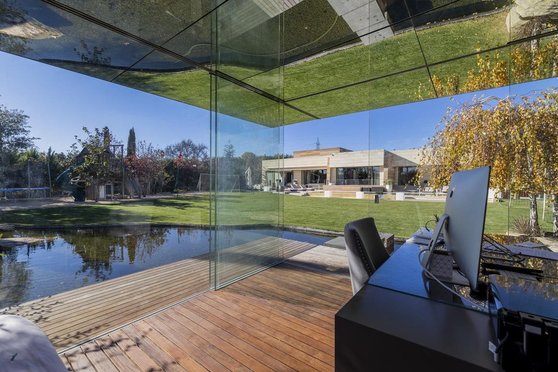 Villa in Pozuelo de Alarcon, Comunidad de Madrid, Spain 4 - 16987484