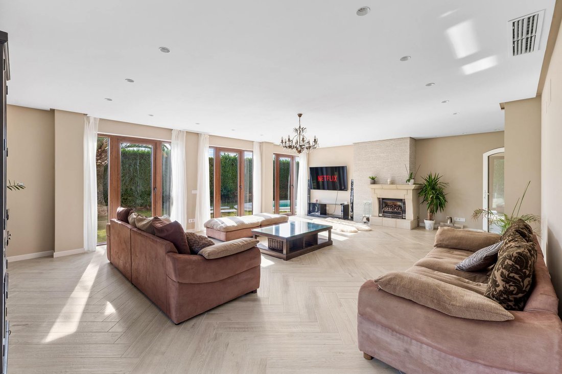 Villa in Finestrat, Valencian Community, Spain 3 - 16987905