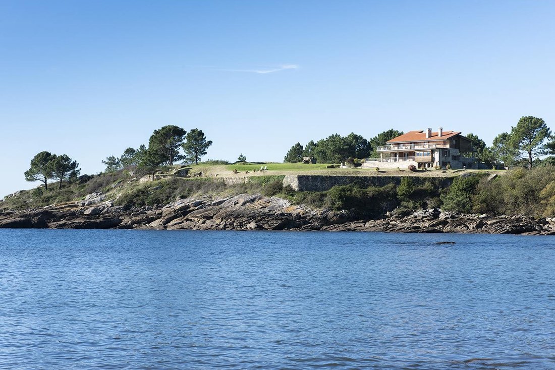 Villa in Esteiro, Muros, Spain 1 - 16988903