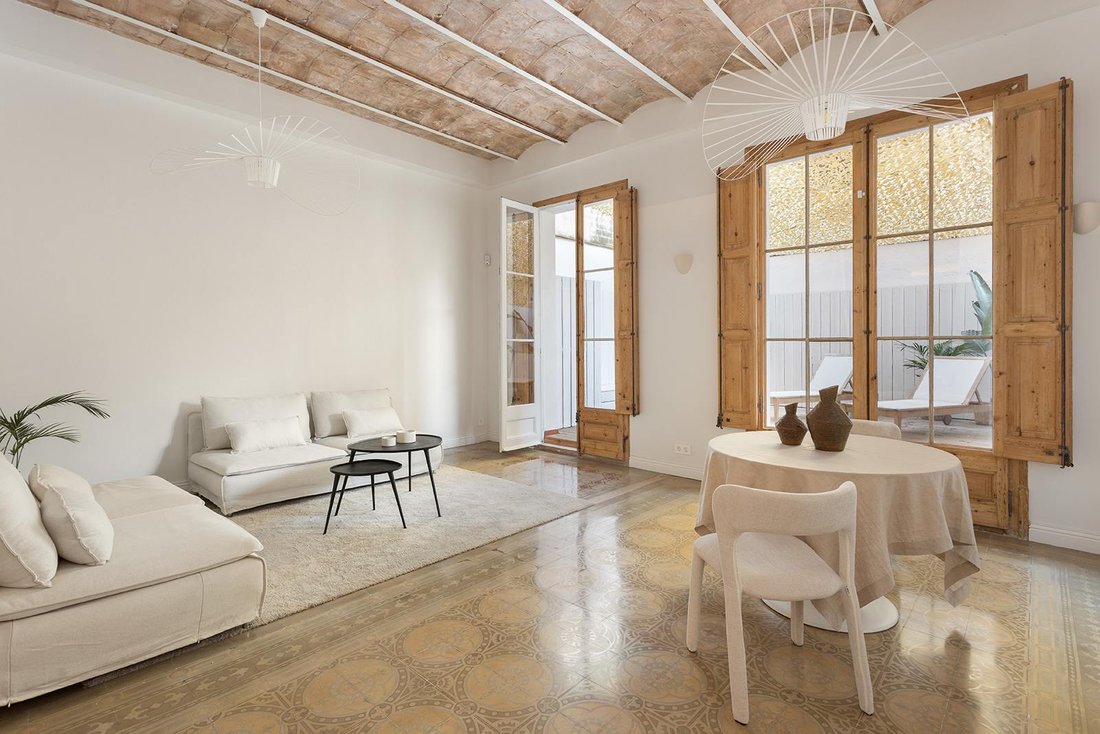 Apartment in Eixample, Barcelona, Spain 2 - 16907076