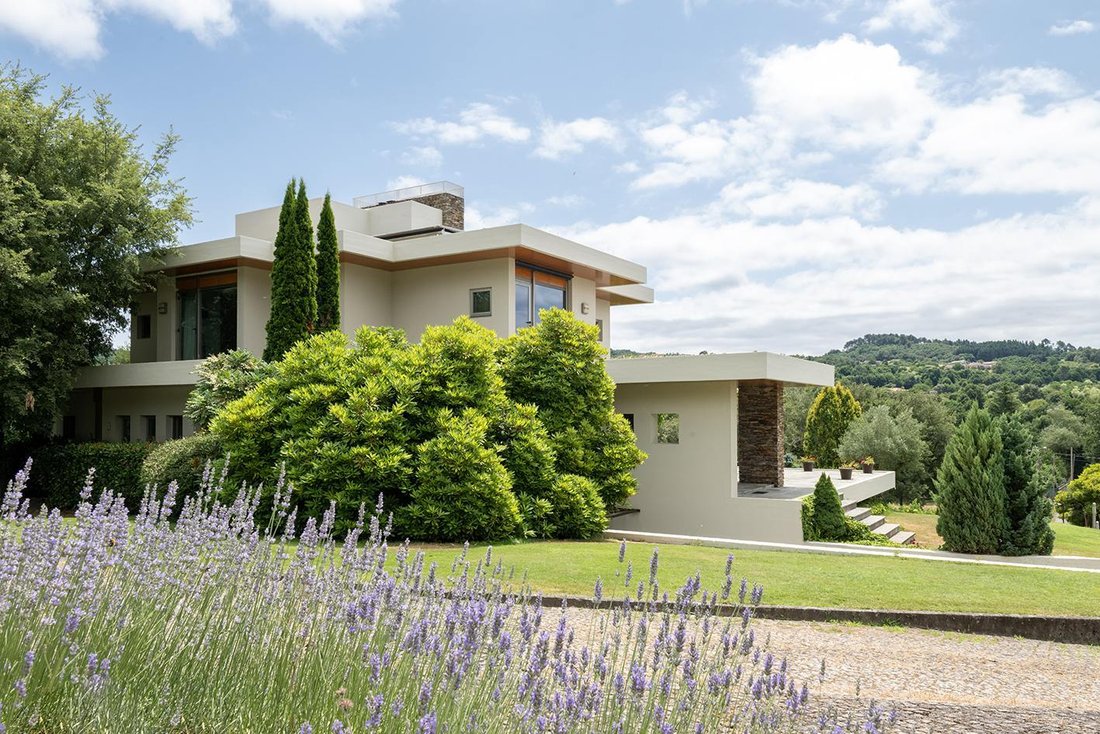 Villa in O Pereiro de Aguiar, Galicia, Spain 3 - 16987974