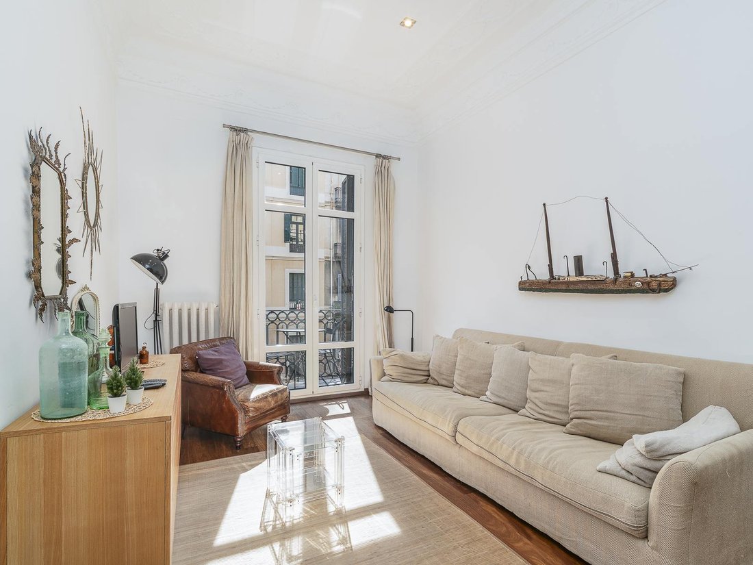 Apartment in Eixample, Barcelona, Spain 3 - 17451288