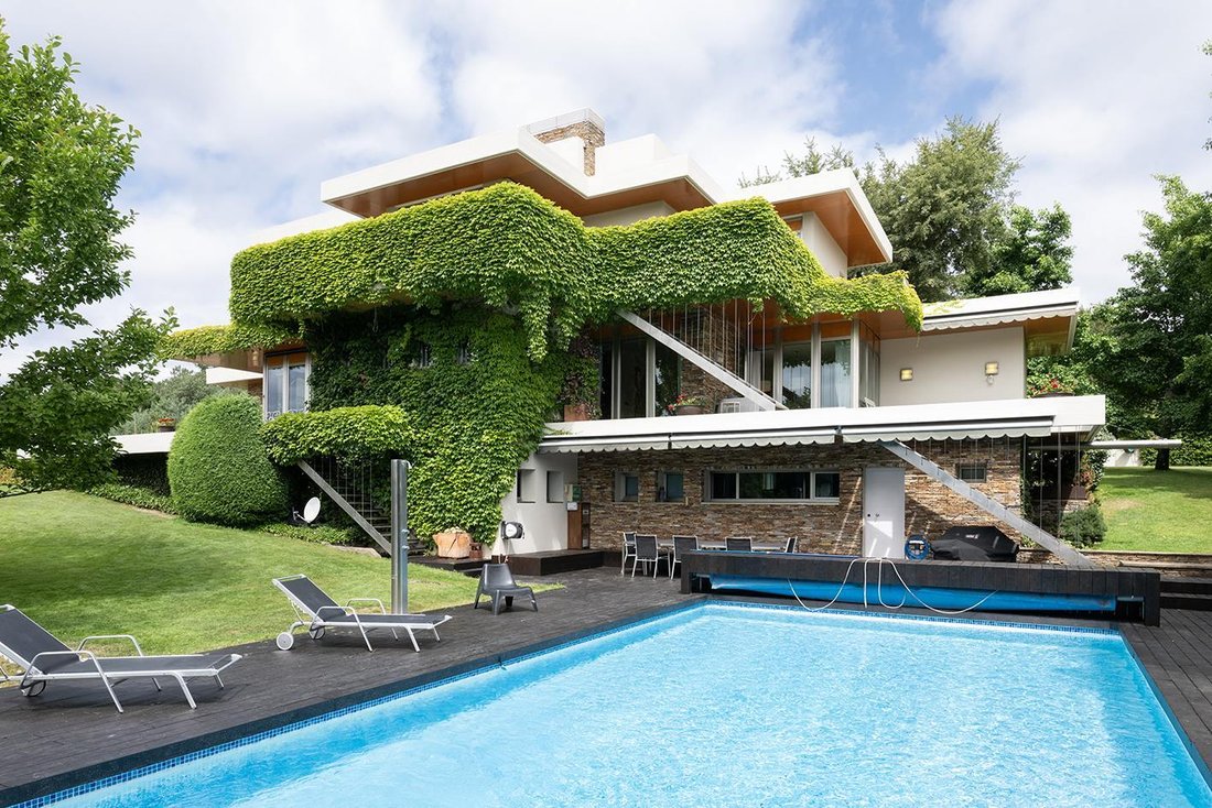 Villa in O Pereiro de Aguiar, Galicia, Spain 1 - 16987974