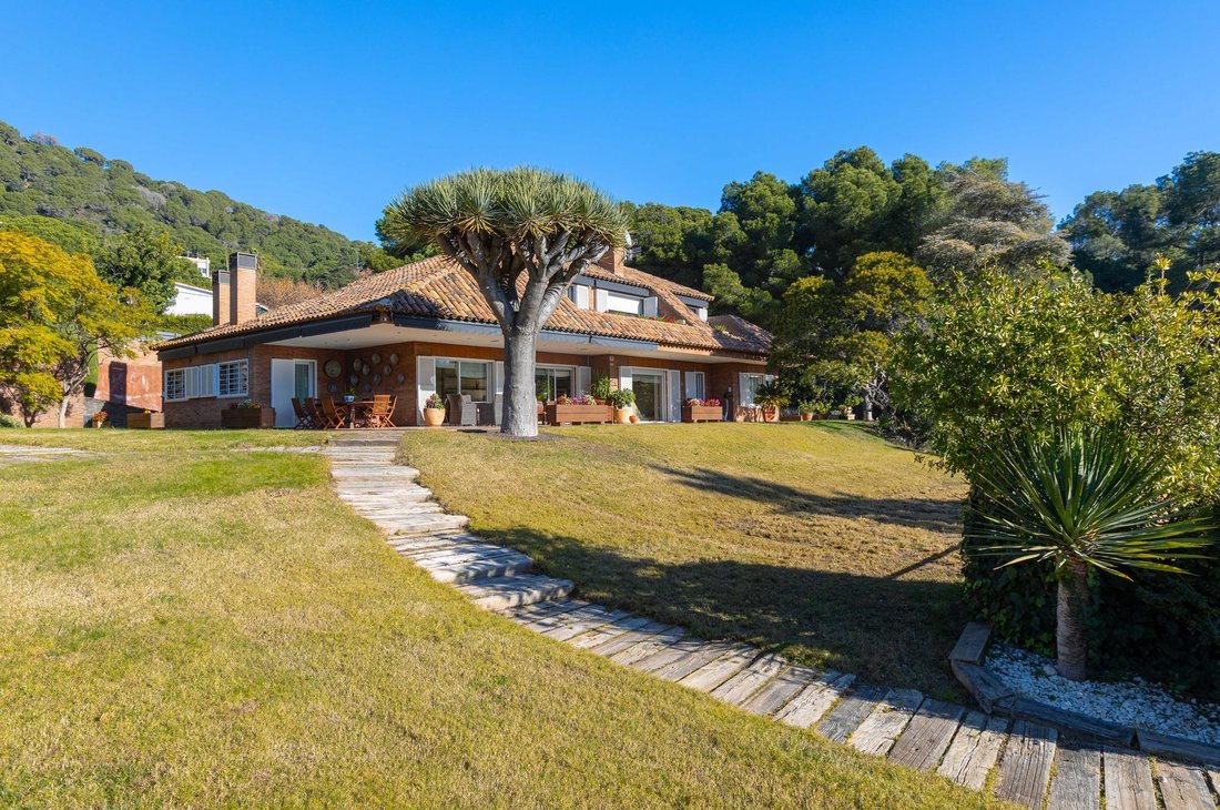 Villa in Premia de Dalt, Catalonia, Spain 4 - 16988520