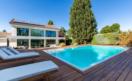 Villa in Pozuelo de Alarcon, Comunidad de Madrid, Spain 1