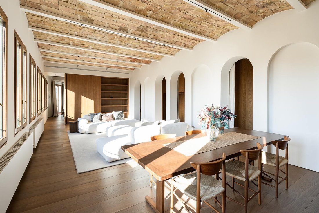 Apartment in Eixample, Barcelona, Spain 2 - 16771348