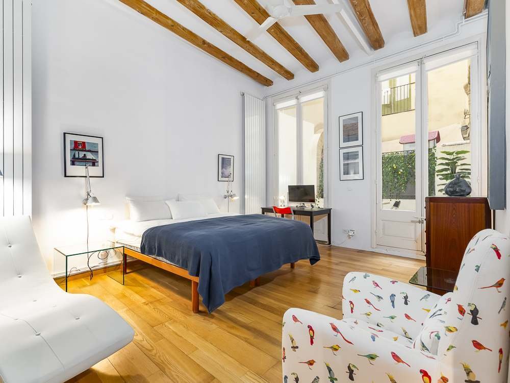 Apartment in Ciutat Vella, Barcelona, Spain 3 - 17648424