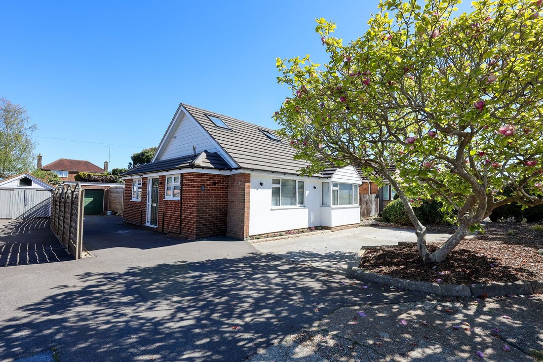Chalet in Burgess Hill, England 1 - 17797150