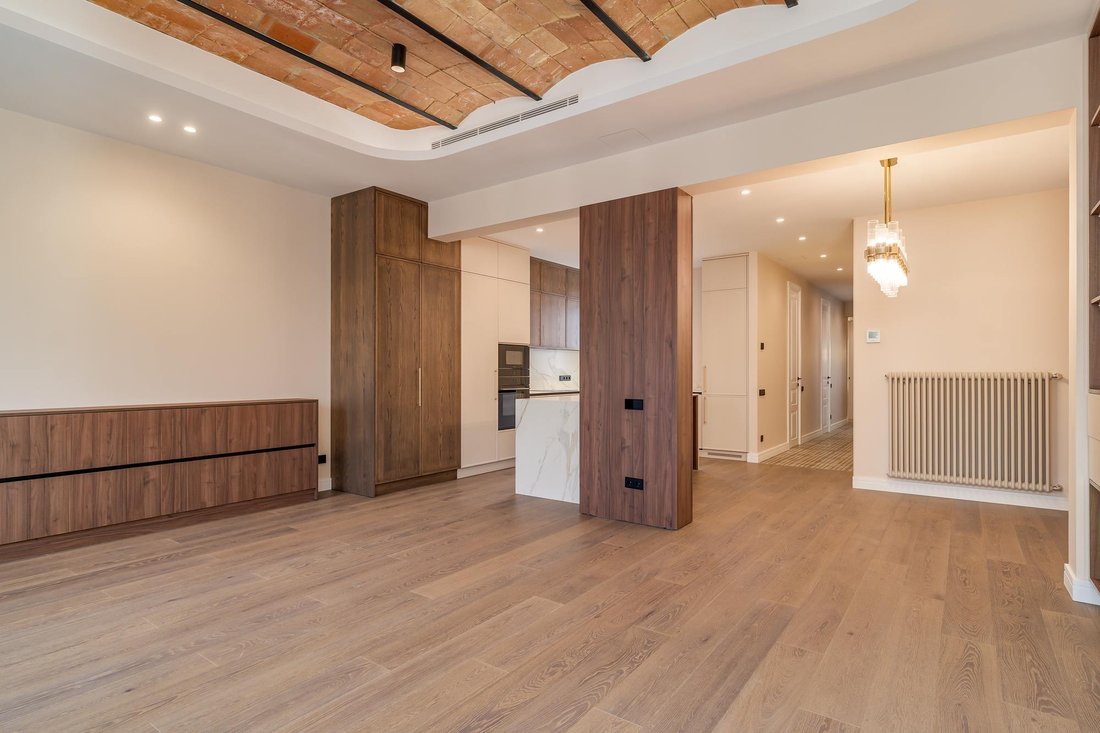 Apartment in Eixample, Barcelona, Spain 4 - 15783361