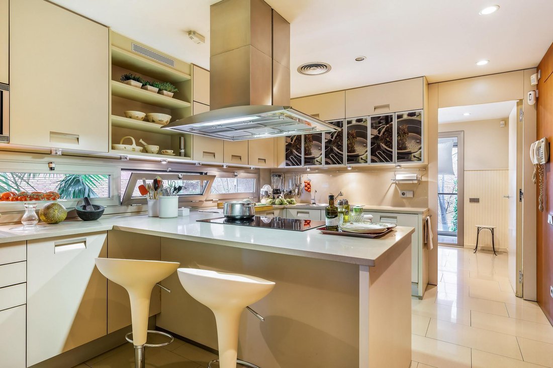 Apartment in Sarrià-Sant Gervasi, Barcelona, Spain 3 - 15400366