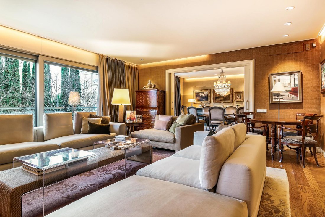 Apartment in Sarrià-Sant Gervasi, Barcelona, Spain 1 - 15400366