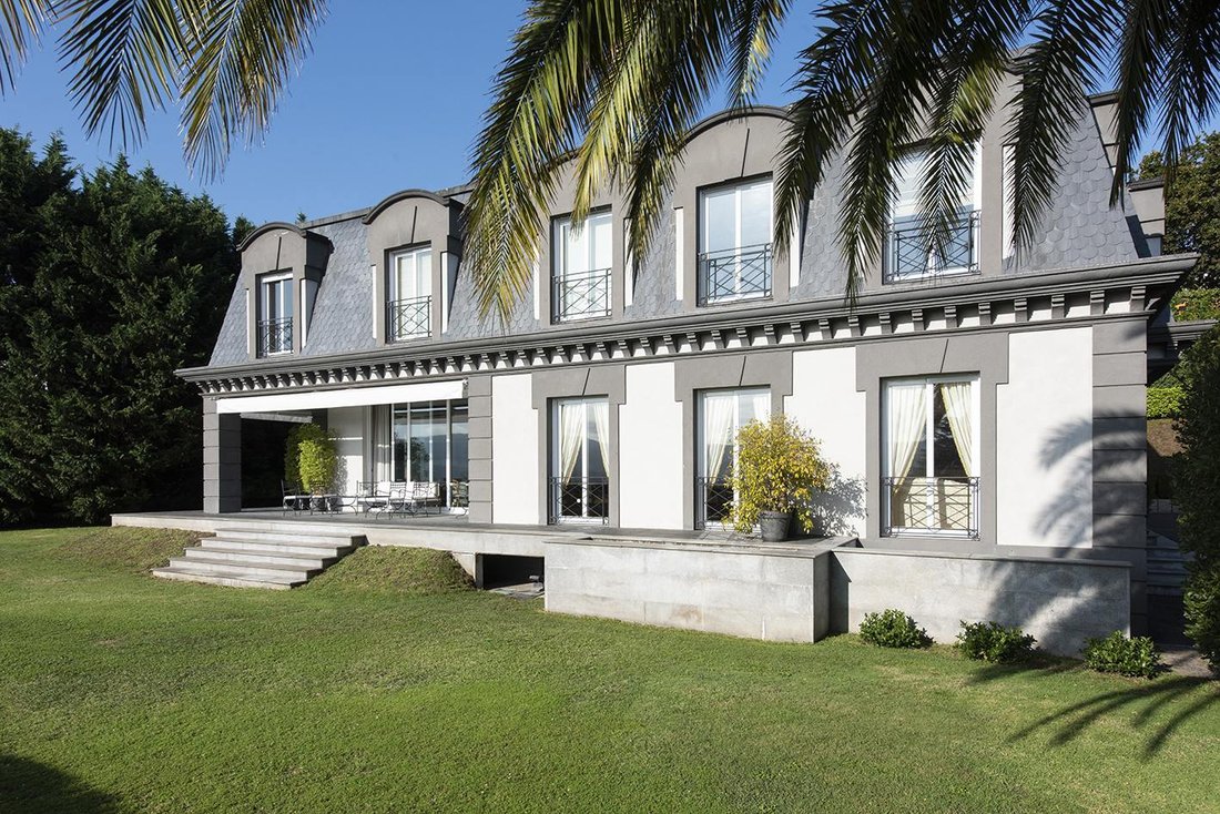 Villa in Poio, Poio, Spain 2 - 16988857