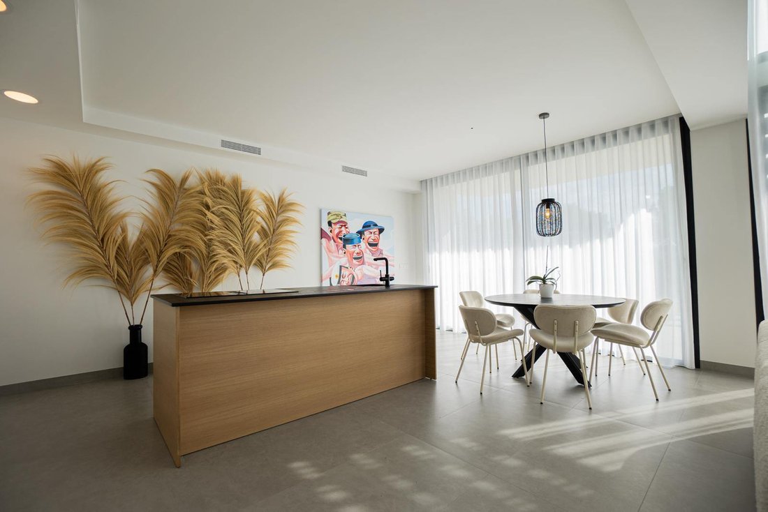 Villa in Finestrat, Valencian Community, Spain 3 - 16989207
